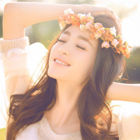 森系女头带花环图片