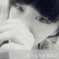 QQ头像女生伤感黑白带字
