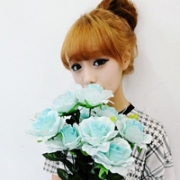 漂亮自恋开朗的女头图片