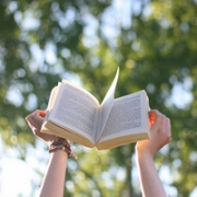 看书文艺唯美qq头像图片