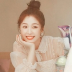 丸子头甜美女头图片