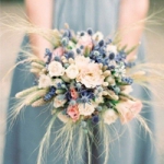 唯美手捧花女生qq头像图片