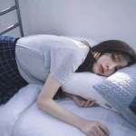 QQ头像女生孤独伤感高清图片