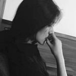 女生侧脸忧伤高冷头像图片