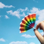 清新干净简单大方的天空头像图片