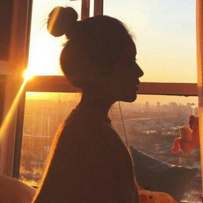 QQ女生伤感意境头像