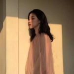 心情不好委屈的头像女生