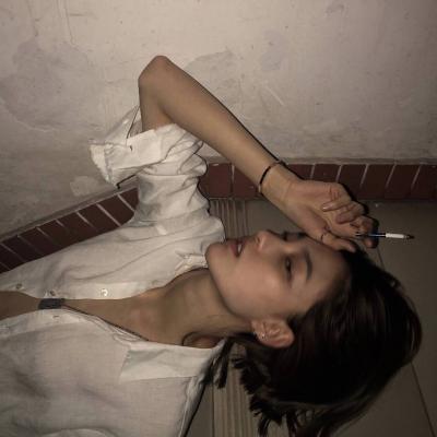 超拽头像女生霸气