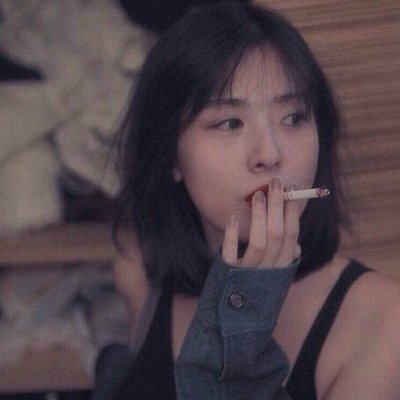 比较社会的头像女