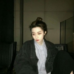 女头真人高冷时尚