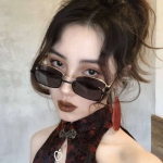 高冷小众头像时尚女