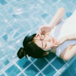 qq清新女头蓝色