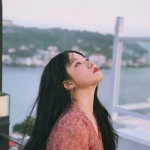 抬头仰望天空头像女生