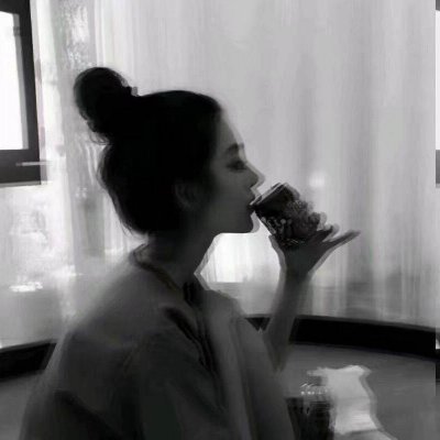 QQ头像女霸气冷酷