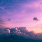 唯美的紫色背景微信头像图片