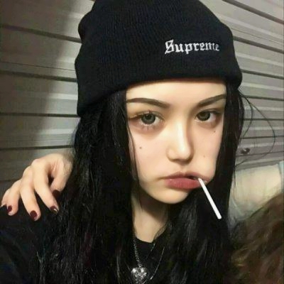 supreme女头潮人