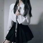 QQ头像女半身不露头图片
